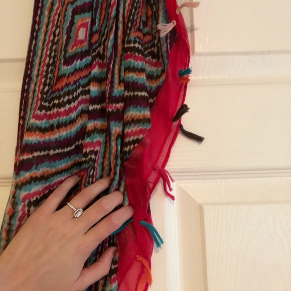 Aztec scarf - Picture 3 of 3